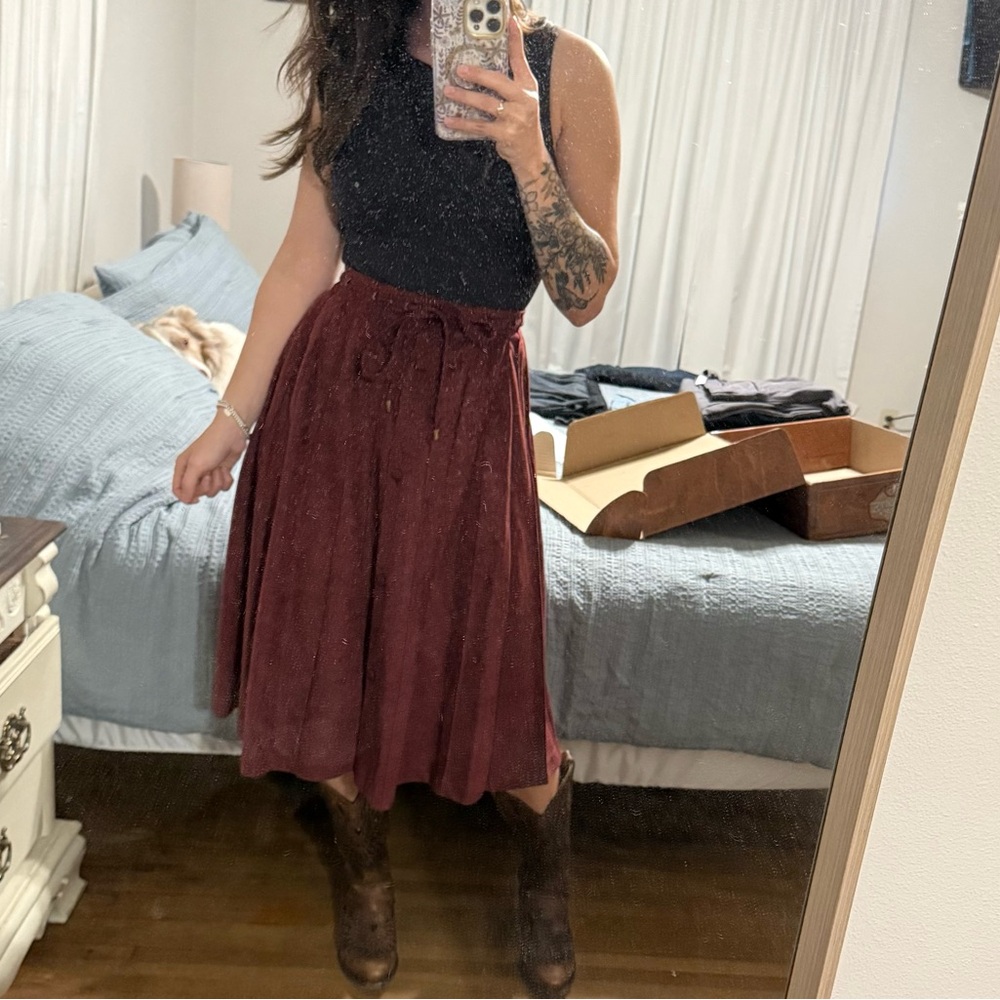 Elegant vintage A-Line Skirt in Rich Burgundy